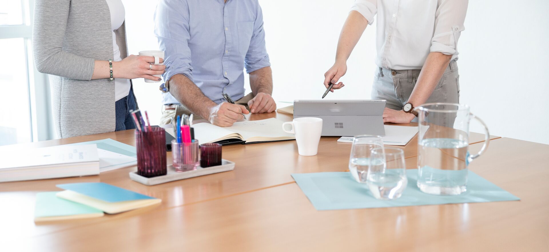 Gemeinsam Lösungsansätze ausarbeiten, die Ihre Kommunikation nach Innen und Außen stärken. Kreative Prozesse, Innovationen und ganzheitliche Kampagnen helfen dabei.