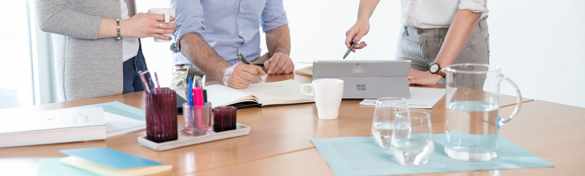 Gemeinsam Lösungsansätze ausarbeiten, die Ihre Kommunikation nach Innen und Außen stärken. Kreative Prozesse, Innovationen und ganzheitliche Kampagnen helfen dabei.